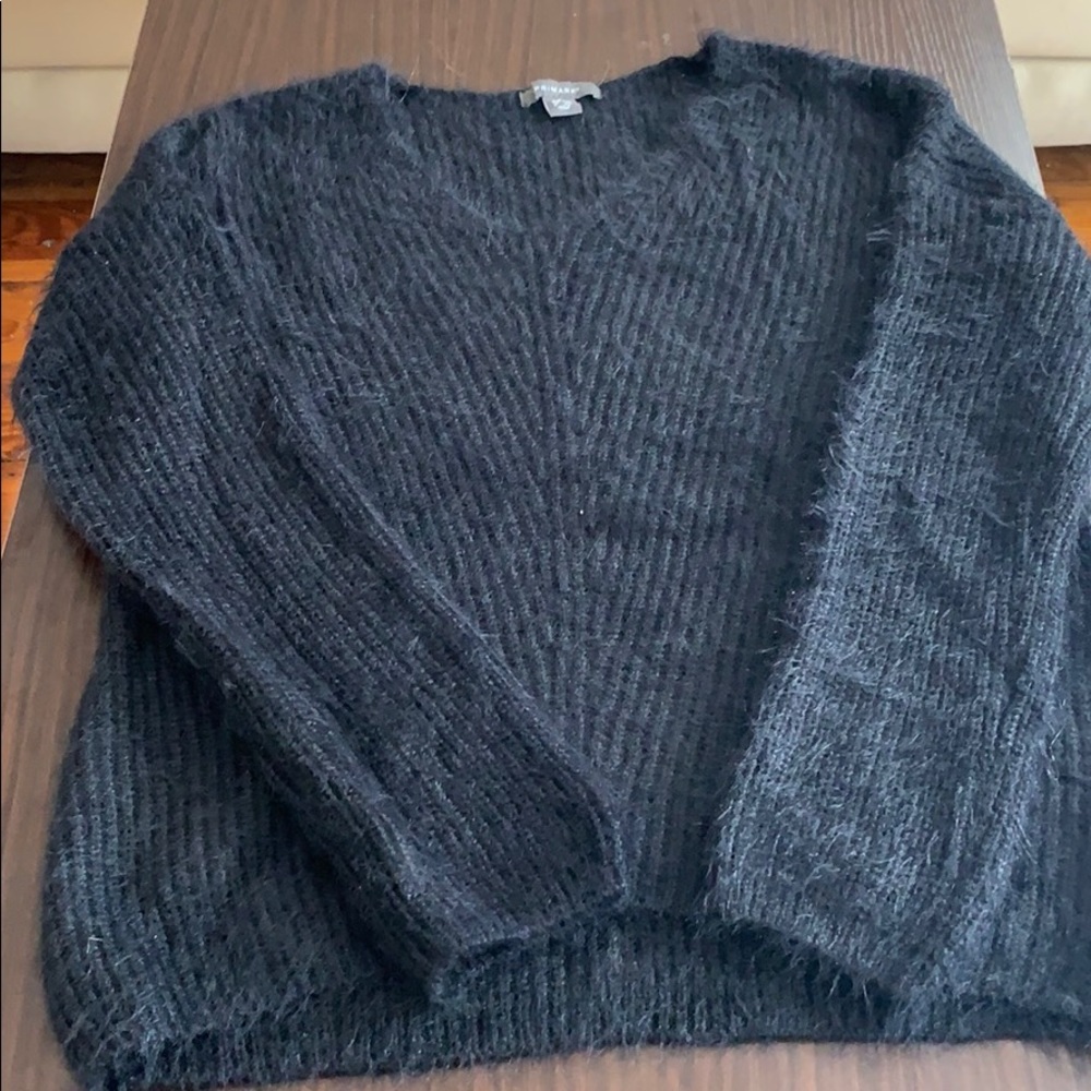 Black soft v-neck sweater